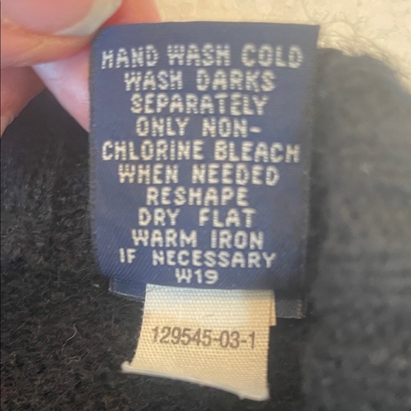 Gap 100% wool Classic Black Cable Knit cardigan Sweater women’s size S - Picture 11 of 11